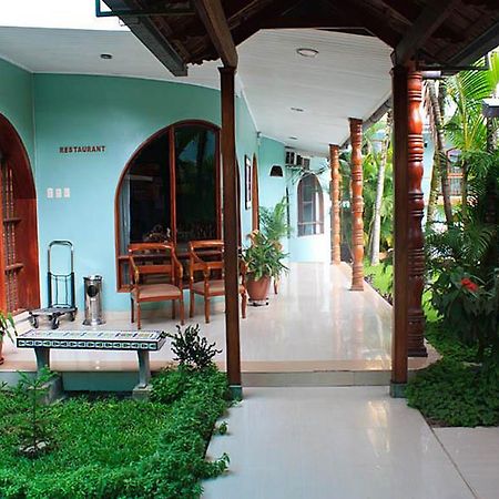 Hotel & Suites La Posada De Lobo Iquitos Ngoại thất bức ảnh
