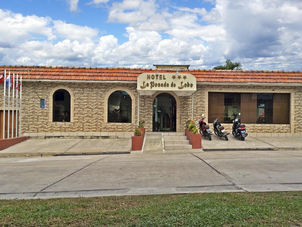 Hotel & Suites La Posada De Lobo Iquitos Ngoại thất bức ảnh