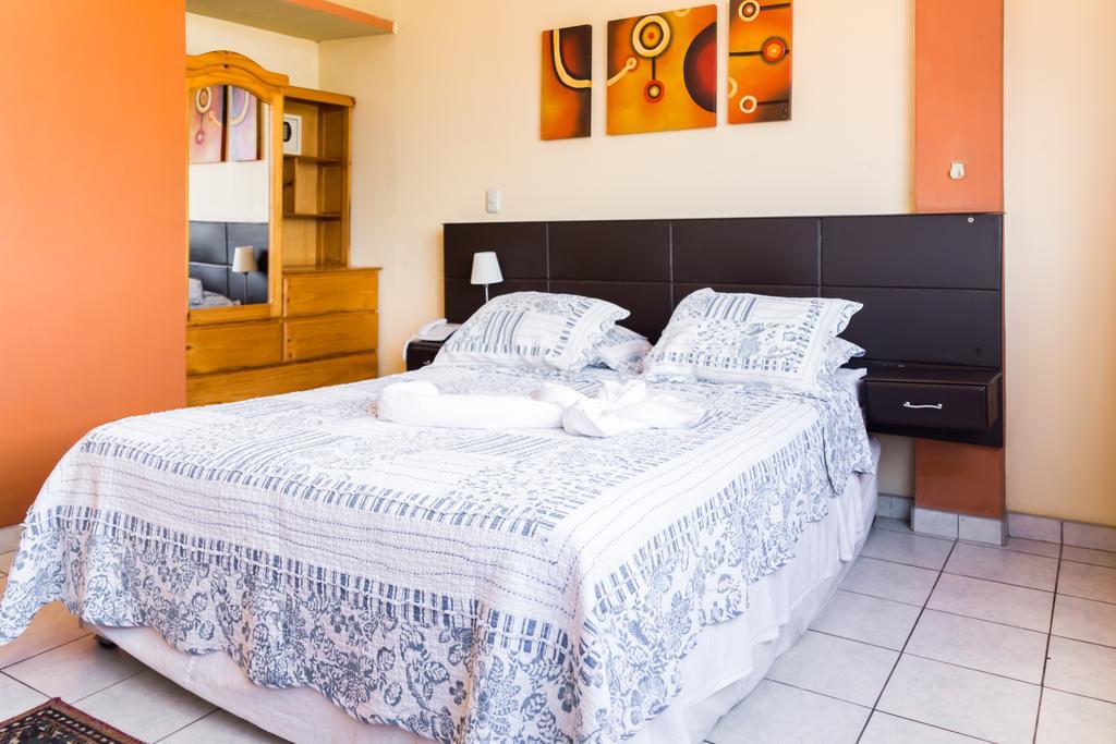 Hotel & Suites La Posada De Lobo Iquitos Ngoại thất bức ảnh