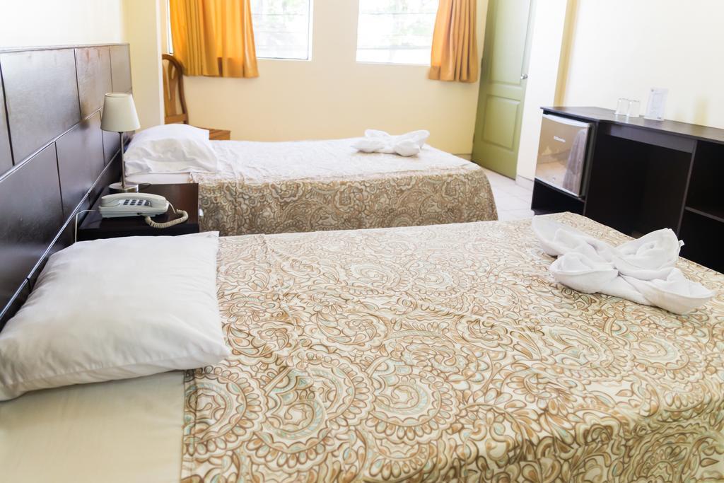 Hotel & Suites La Posada De Lobo Iquitos Ngoại thất bức ảnh