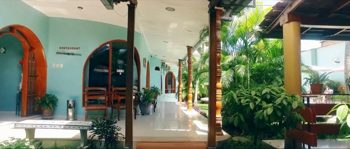 Hotel & Suites La Posada De Lobo Iquitos Ngoại thất bức ảnh